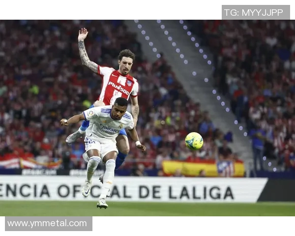 足球球星为何选择穿钢钉鞋提升比赛表现与竞技水平解析