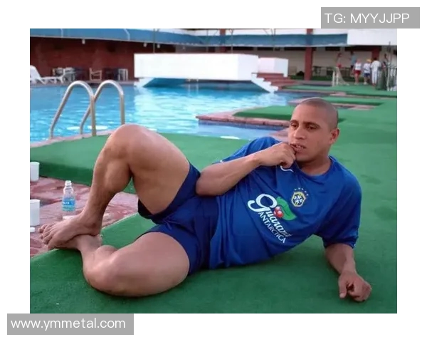 腿长一短的足球球星如何通过独特的身体优势成就职业生涯的辉煌